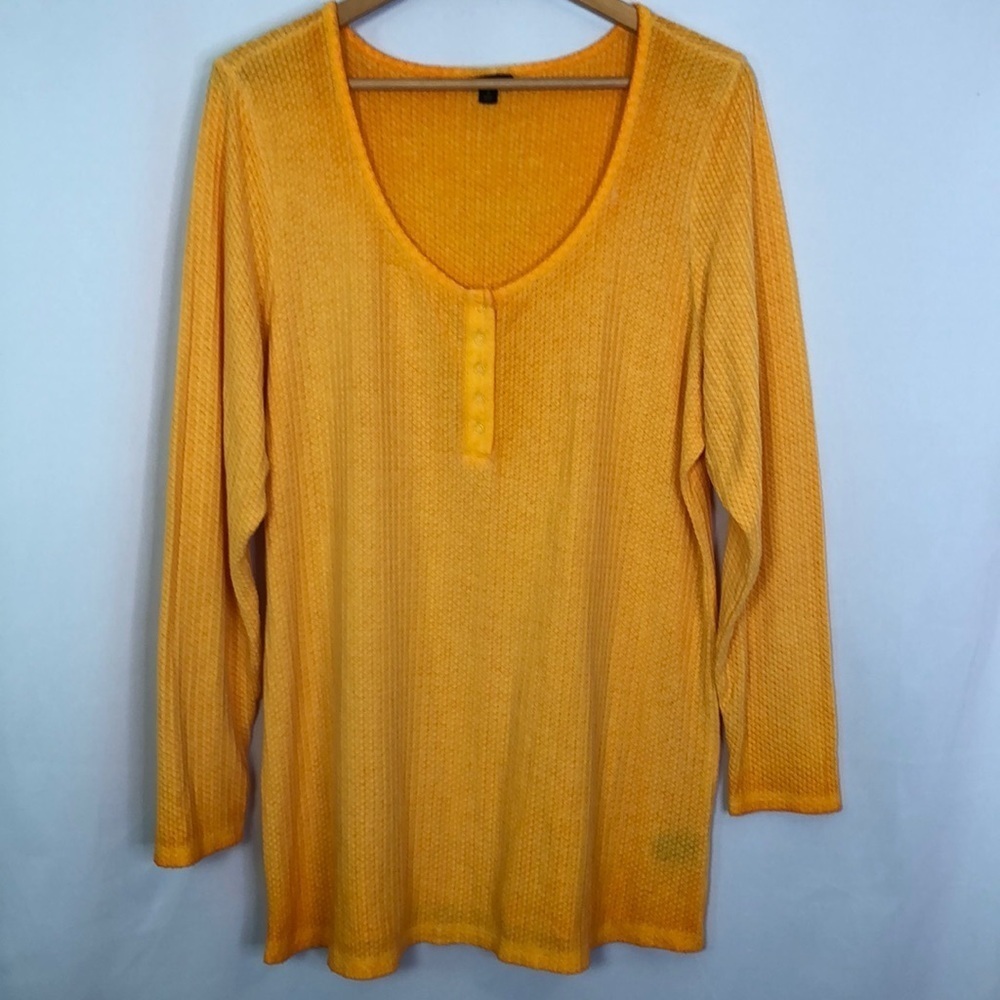 TORRID Waffle Knit Snap Henley Long Sleeve Tee Round Neckline Yellow Size 3 (3X)